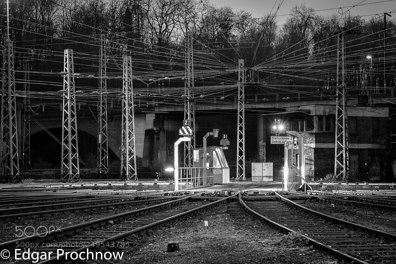 Canon EOS 750D (EOS Rebel T6i / EOS Kiss X8i) sample photo. Electric cobweb 2 photography