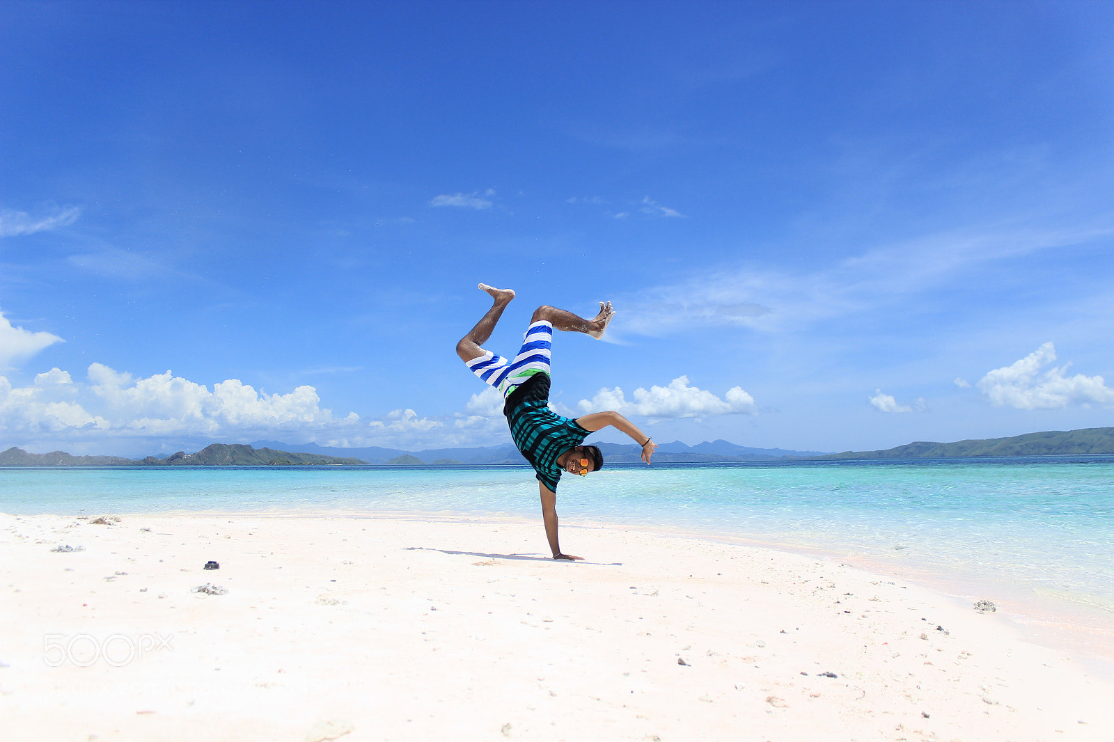 Canon EOS 600D (Rebel EOS T3i / EOS Kiss X5) sample photo. Upside down photography