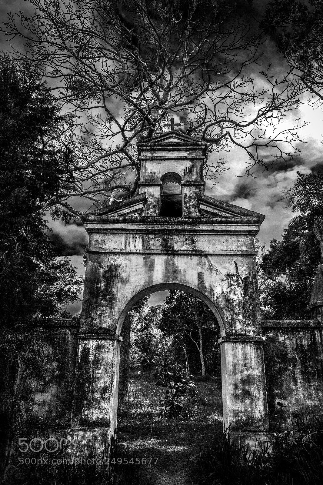 Leica V-Lux (Typ 114) sample photo. Ruins photography