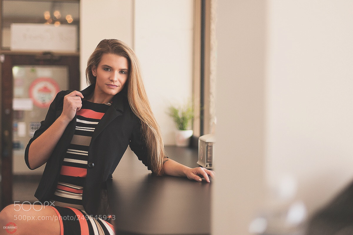 Canon EOS-1D Mark II N sample photo. Fashion forward photography