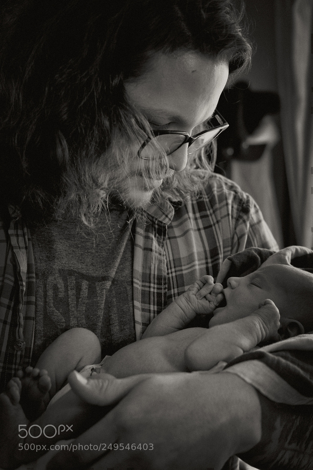 Fujifilm X-Pro2 sample photo. New father with his photography
