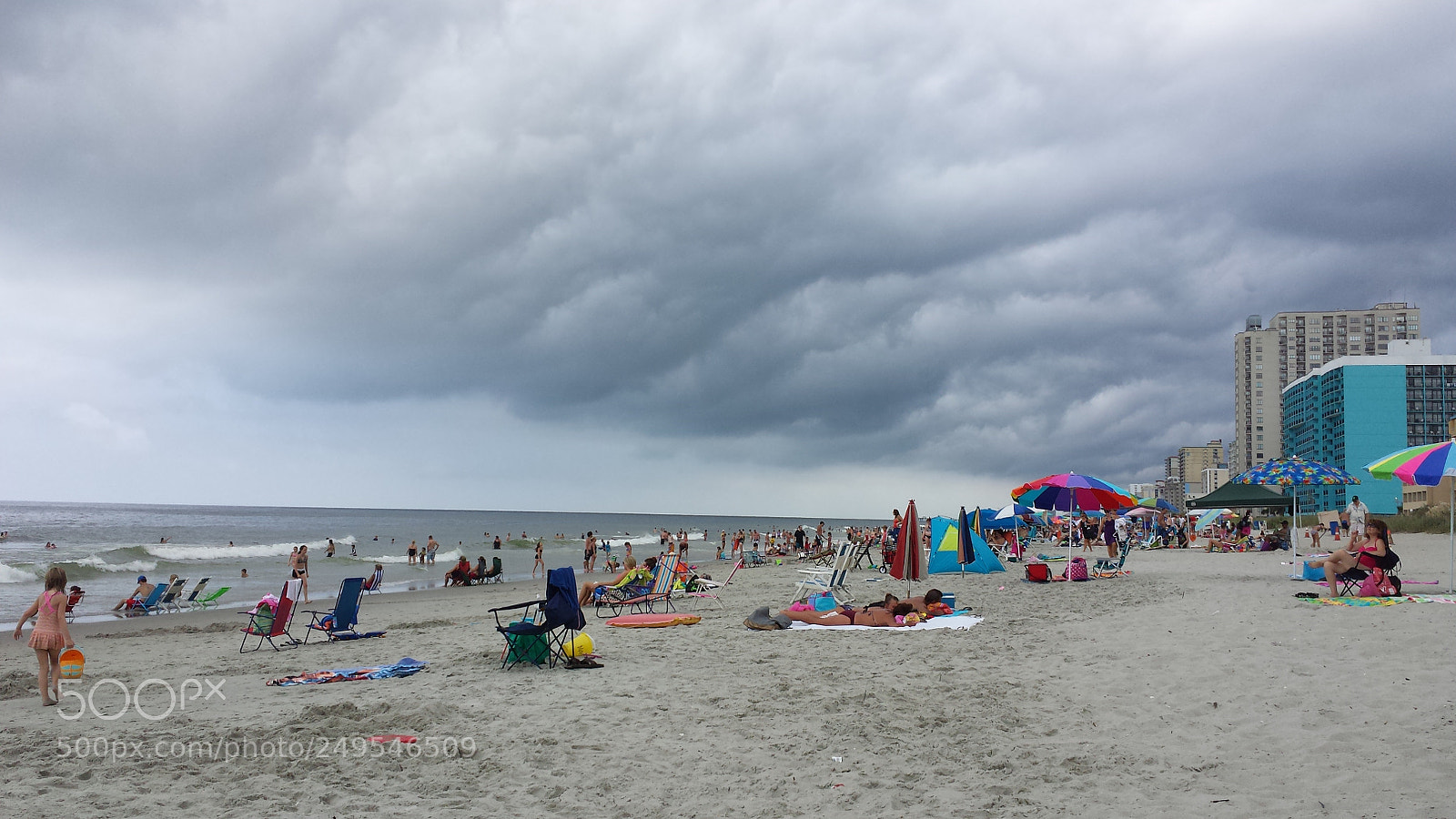 Samsung Galaxy S4 sample photo. Cloudy beach day photography