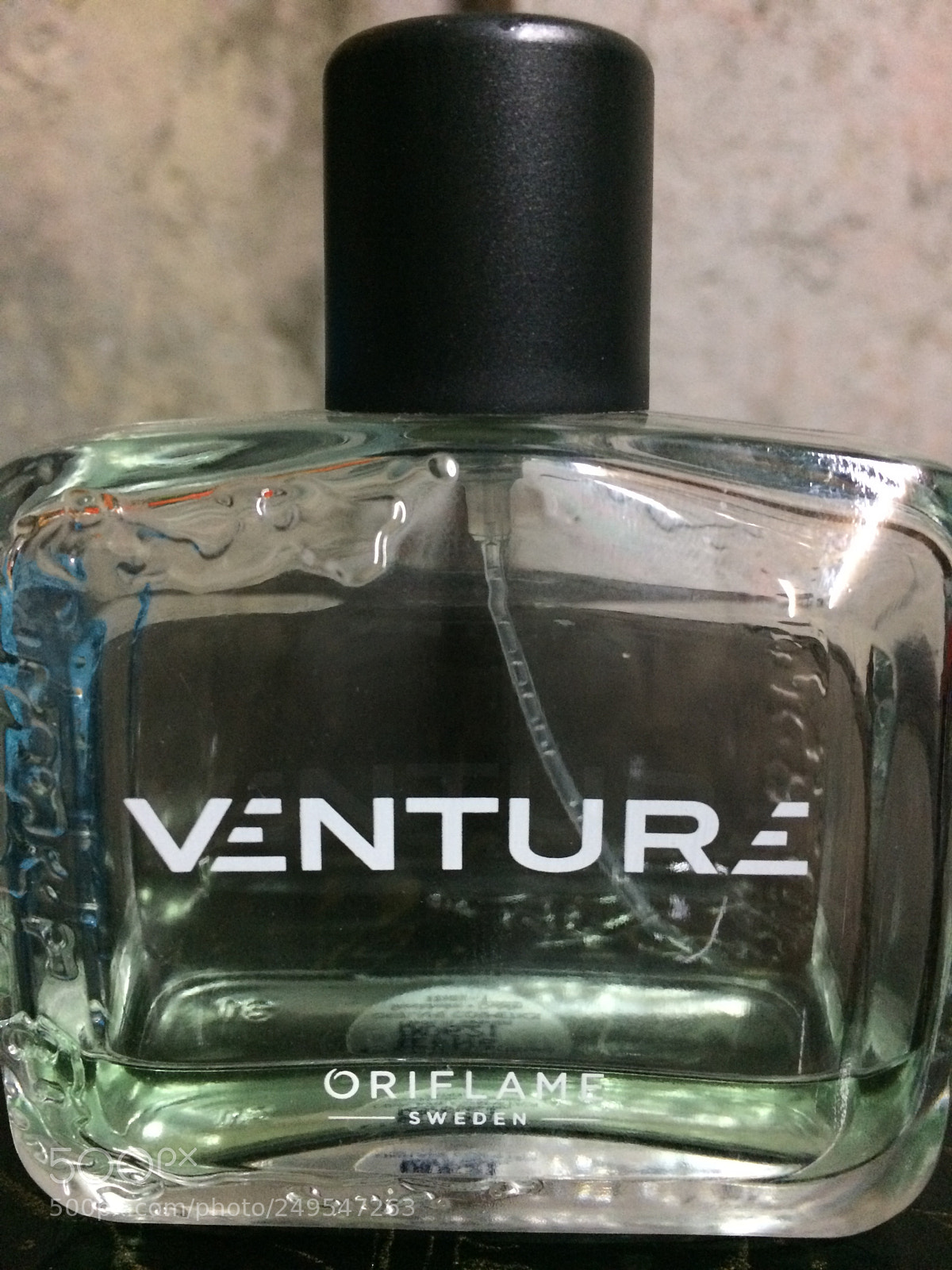 Apple iPhone 5s sample photo. Venture perfume photography