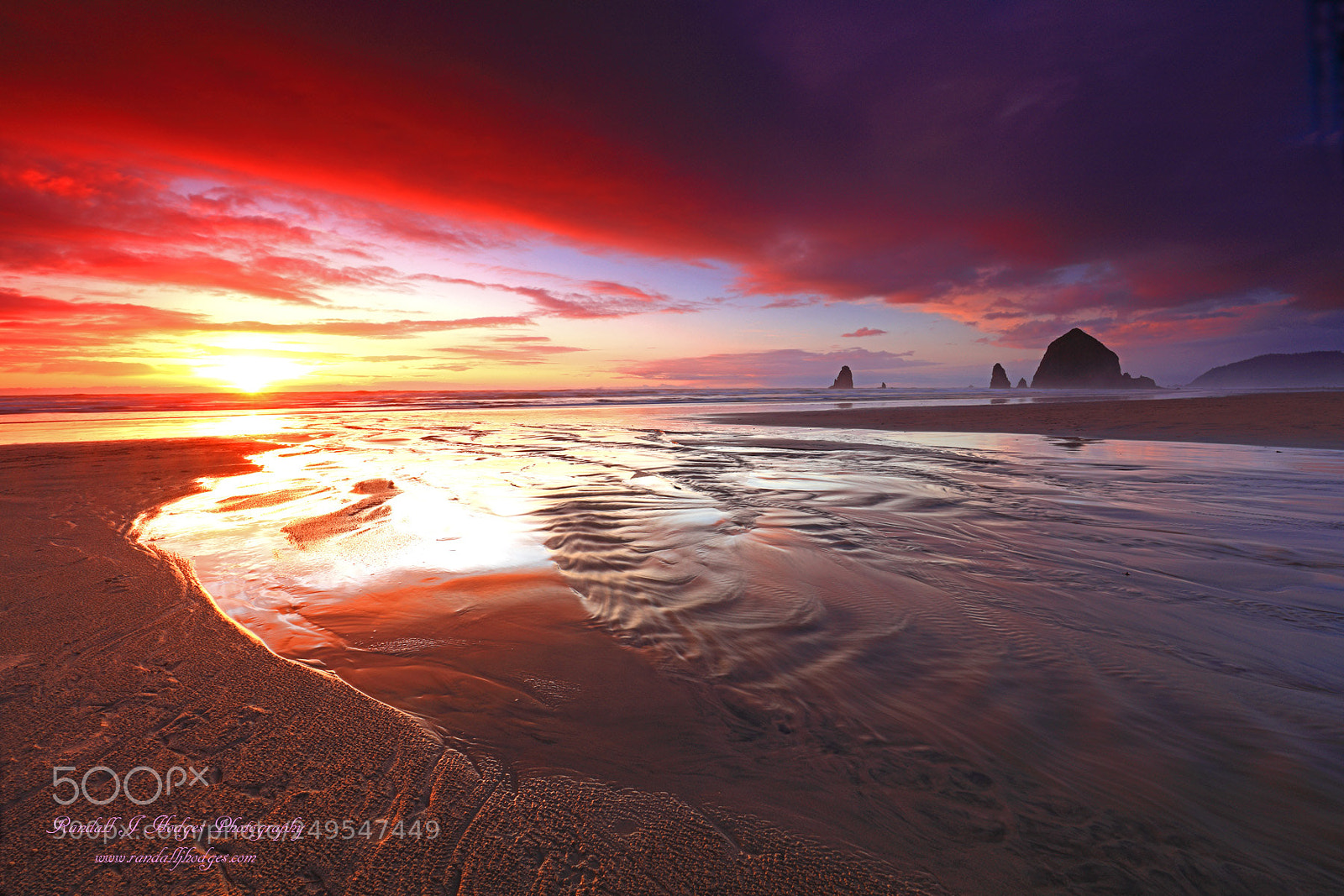 Canon EOS 5DS R sample photo. Sunset haystack rock and photography