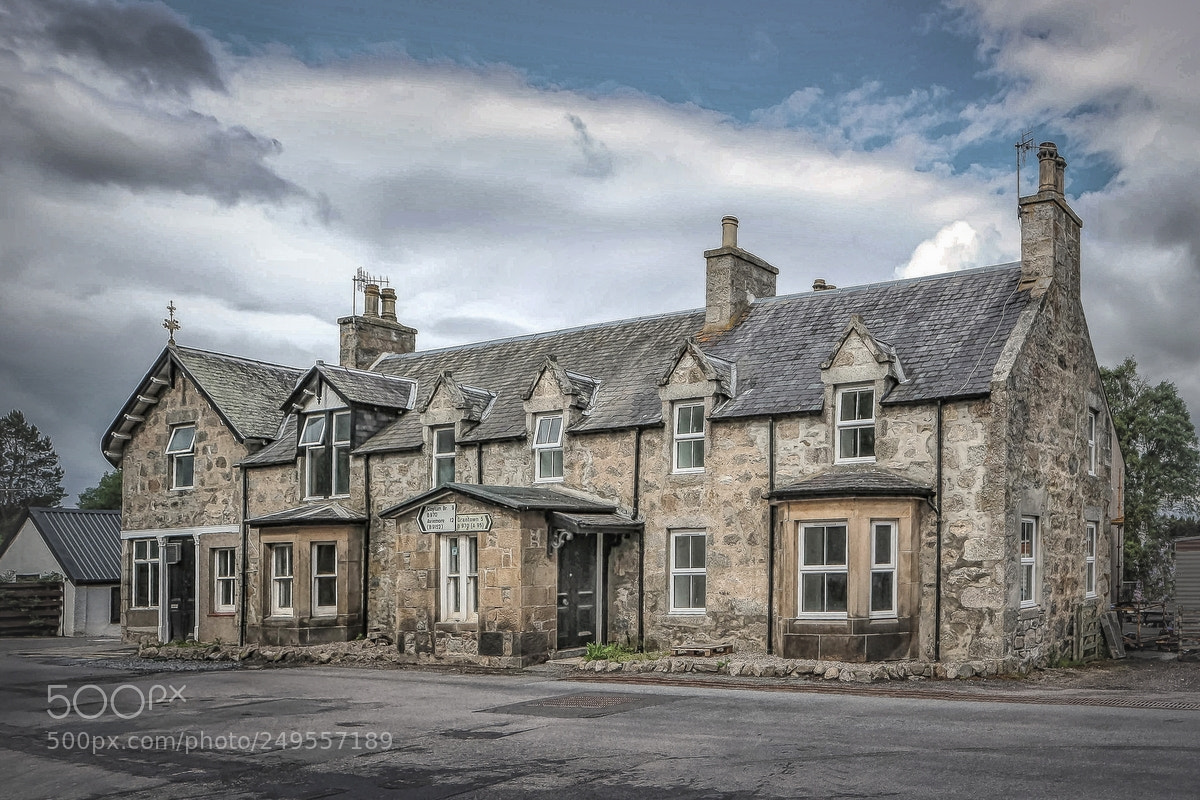 Canon EOS M10 sample photo. Historic "nethy house" scotland photography