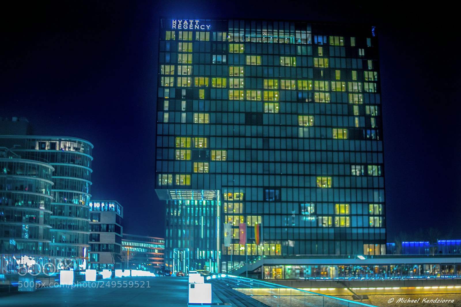 Sony a7 II sample photo. Tetris photography