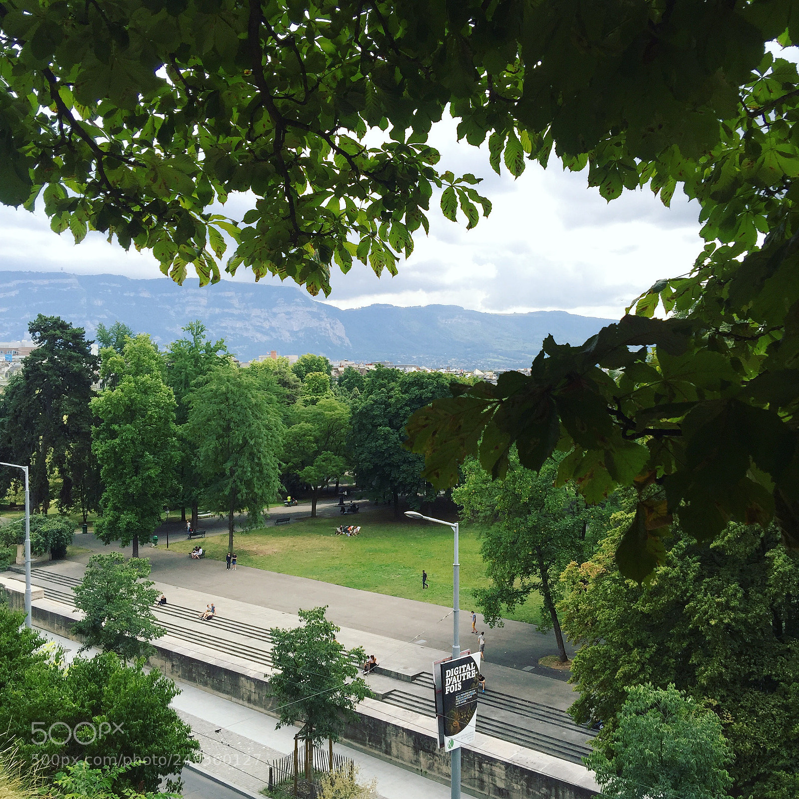 Apple iPhone 6 Plus sample photo. Parc des bastions photography