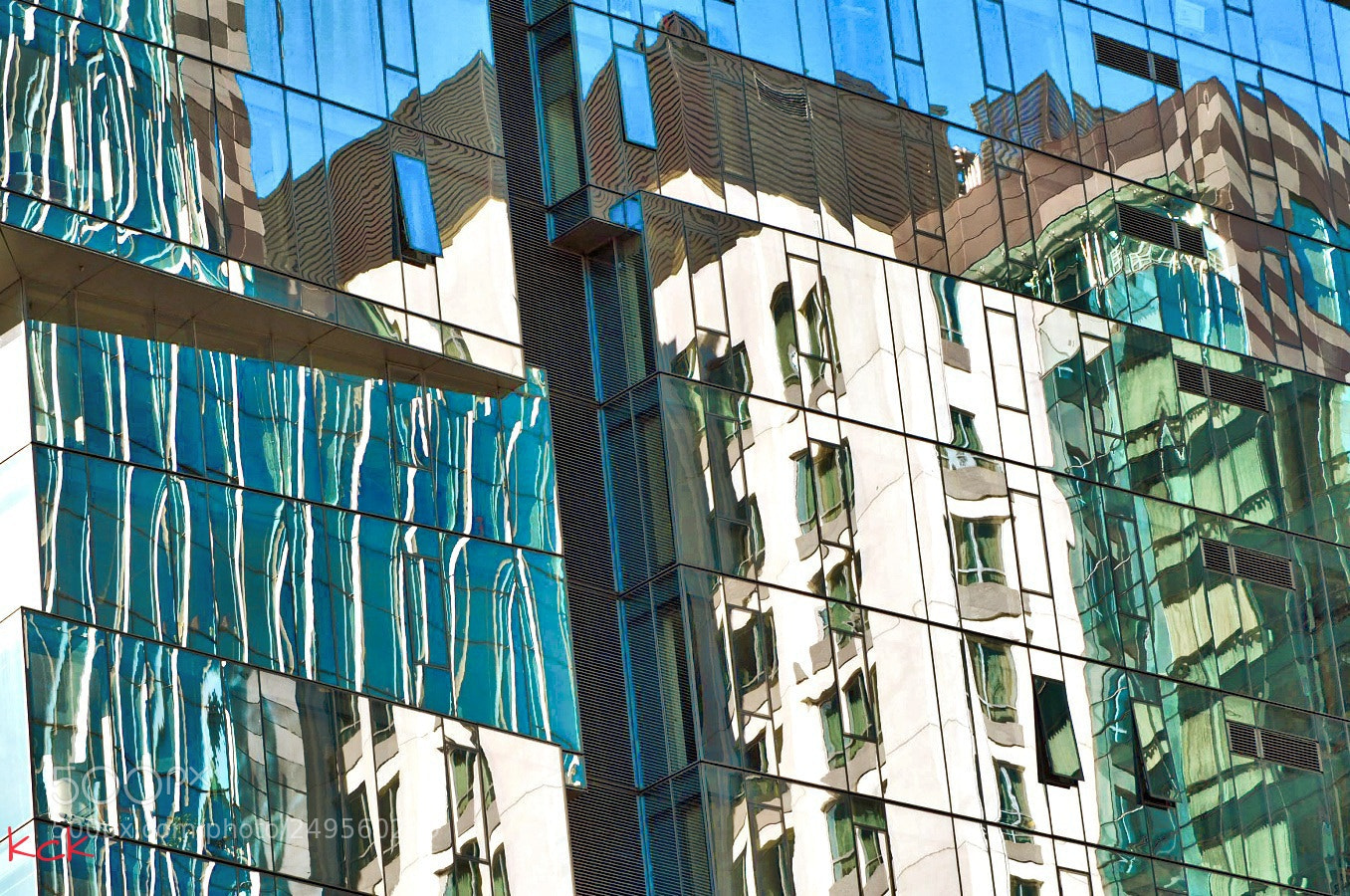 Olympus OM-D E-M10 II sample photo. Downtown perspective. photography