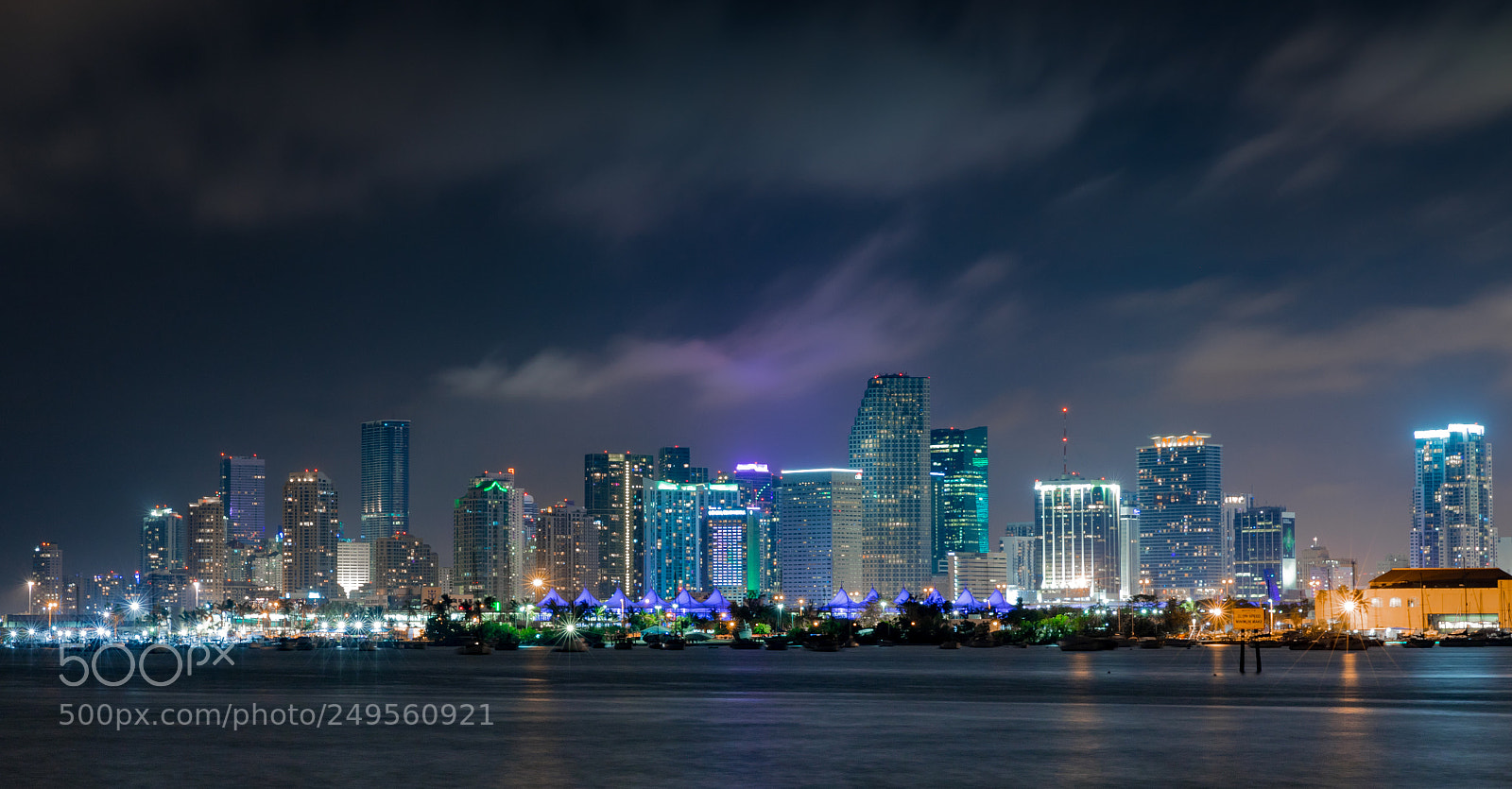 Canon EOS 6D Mark II sample photo. Downtown miami photography