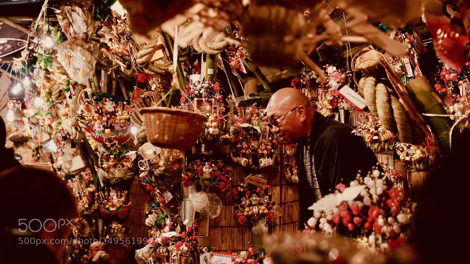 Canon EOS 5DS sample photo. Stall selling kumade photography