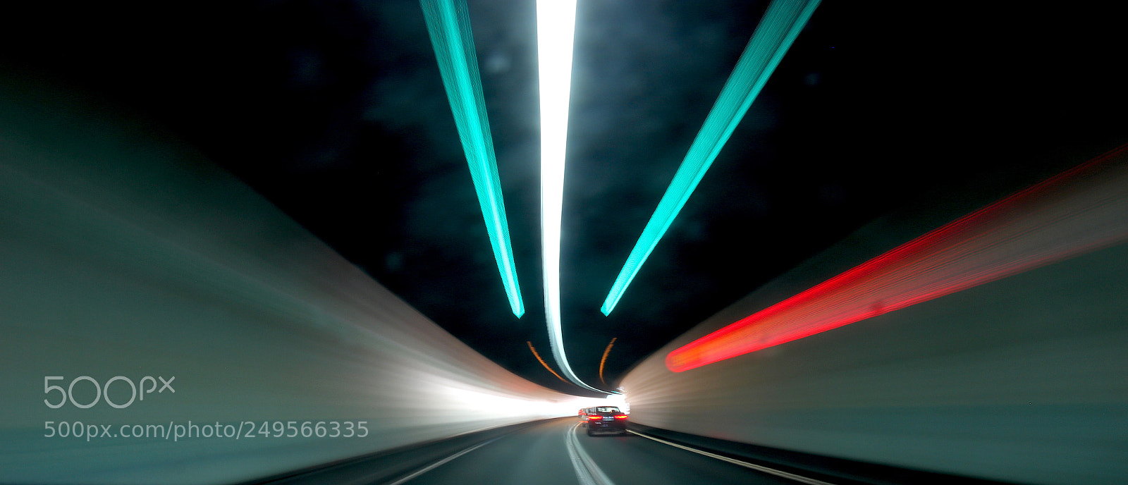 Canon EOS 600D (Rebel EOS T3i / EOS Kiss X5) sample photo. Curves in a tunnel photography