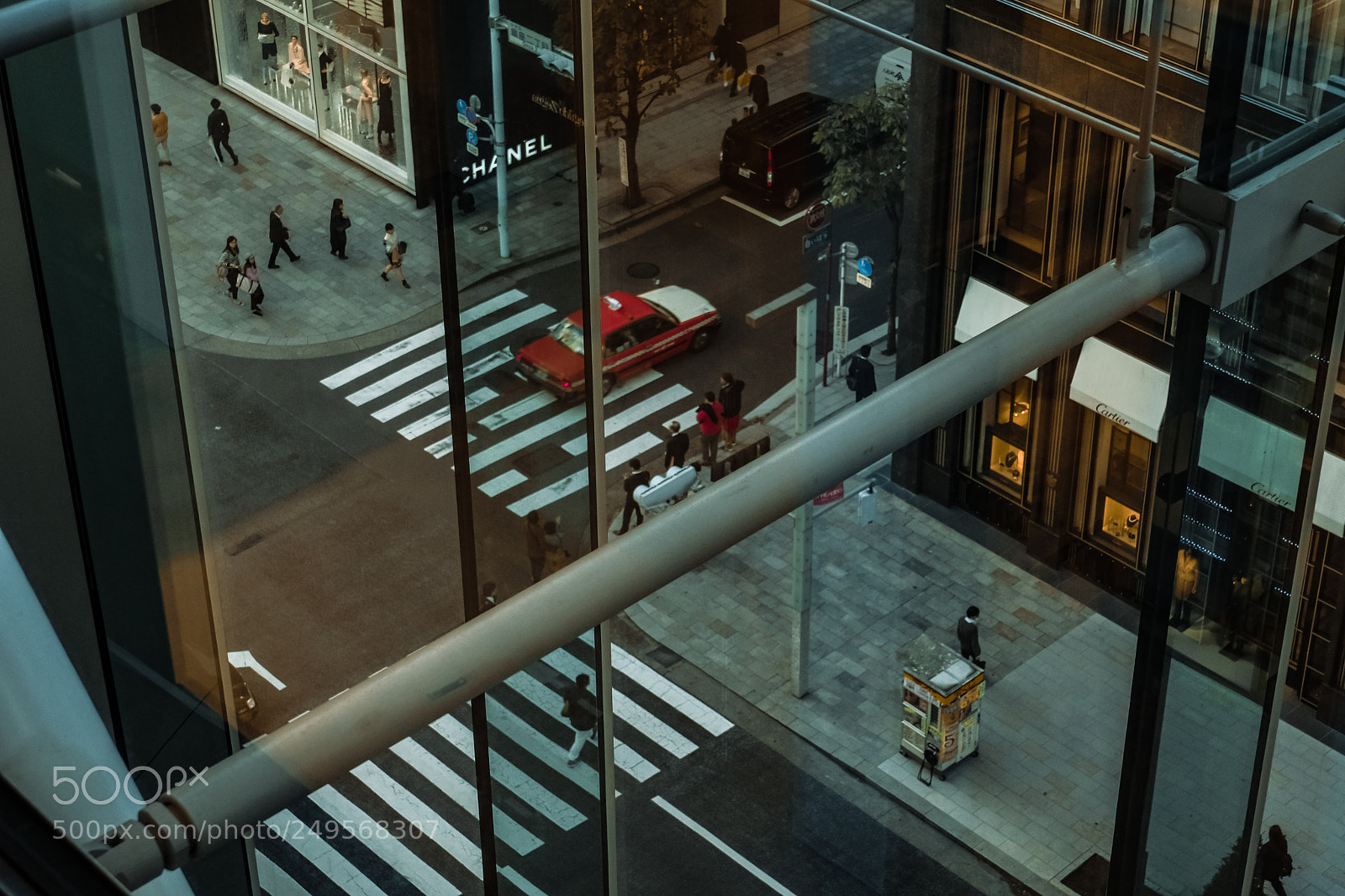 Fujifilm X-T20 sample photo. Tokyo streets photography