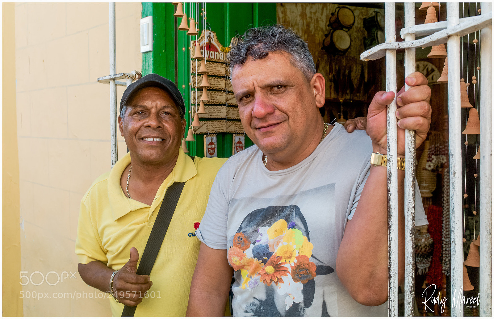 Leica M9 sample photo. Cuban friends photography