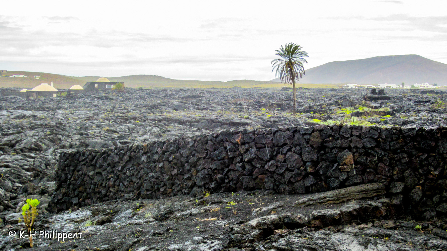 Canon PowerShot ELPH 300 HS (IXUS 220 HS / IXY 410F) sample photo. Lanzarote (spain), the landscape / die landschaft photography