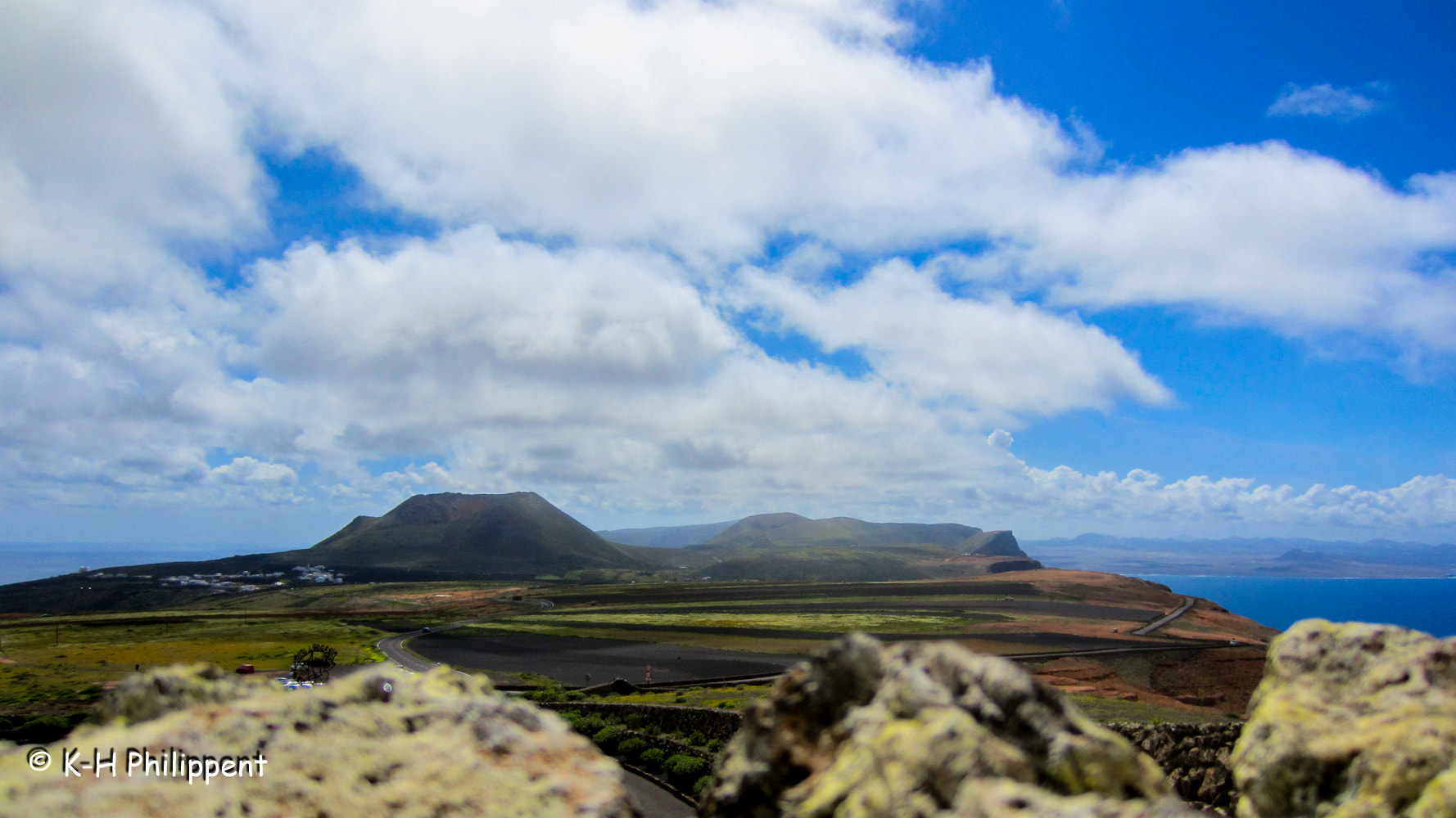 Canon PowerShot ELPH 300 HS (IXUS 220 HS / IXY 410F) sample photo. Lanzarote (spain), viewpoint del río, the countryside photography
