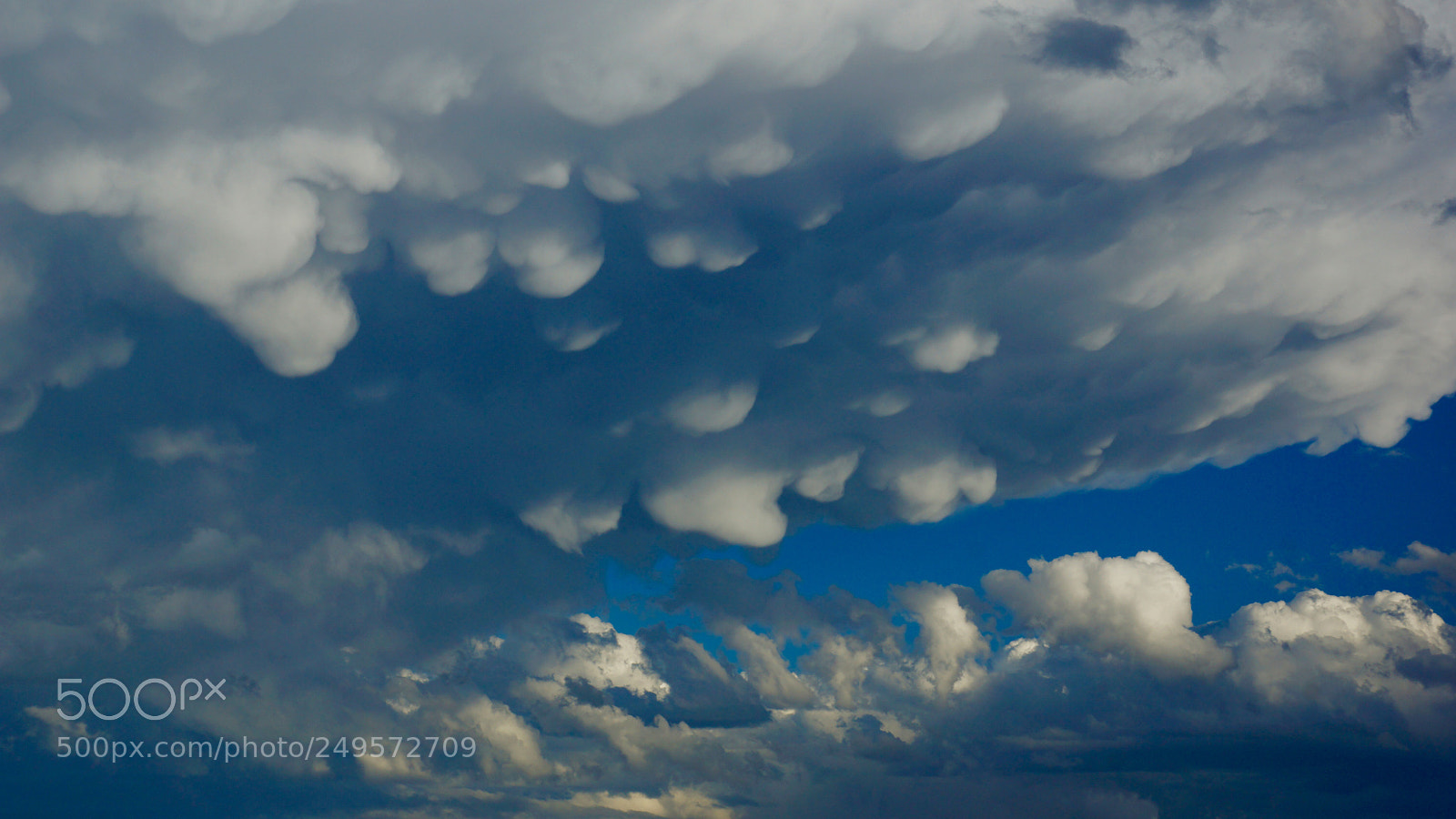 Sony SLT-A77 sample photo. Sky warning photography