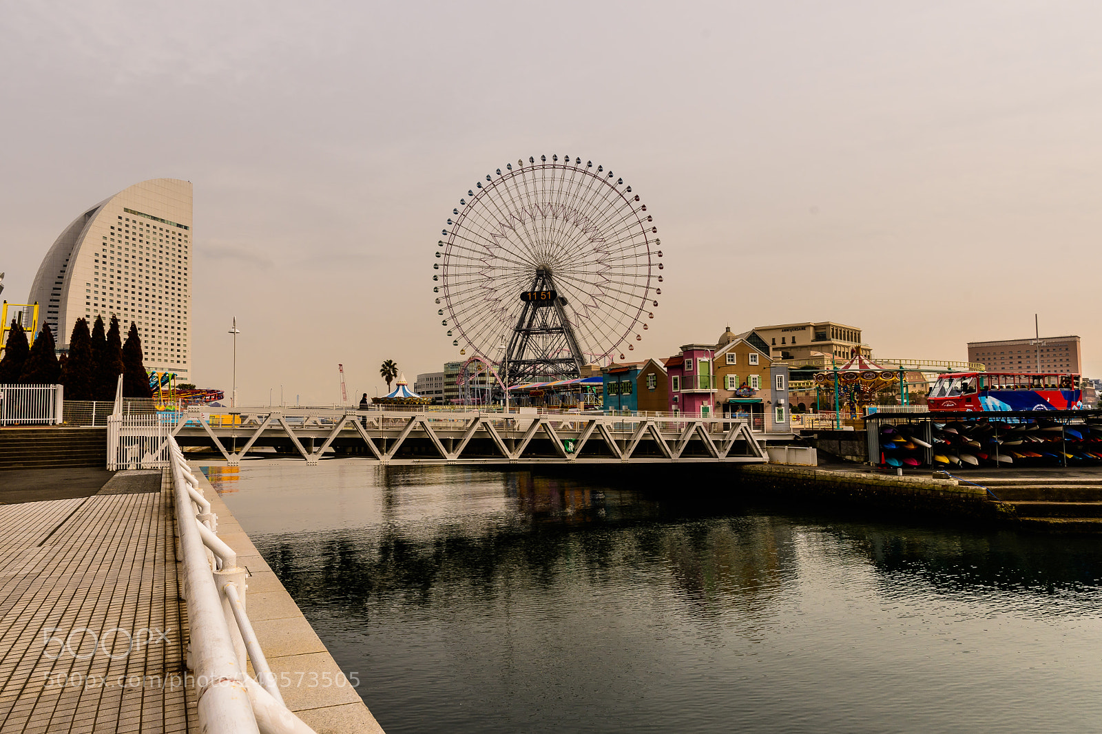 Nikon D500 sample photo. 11:51 at ferris wheel photography