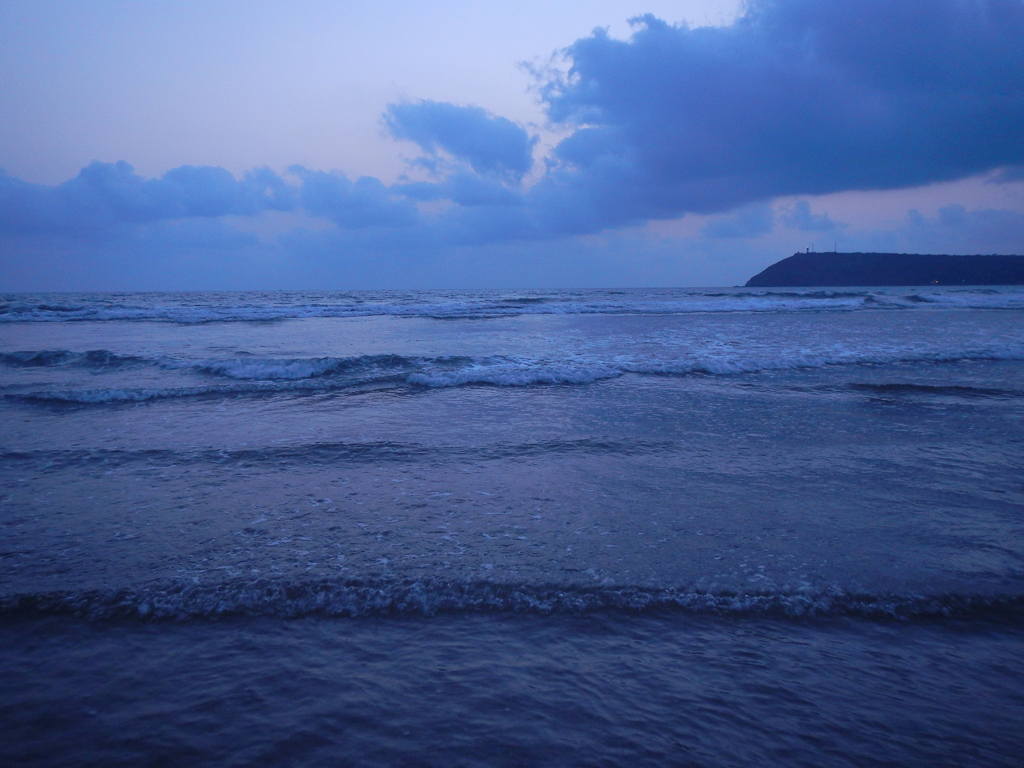 Nikon Coolpix AW110 sample photo. Blue ocean scape in evening photography