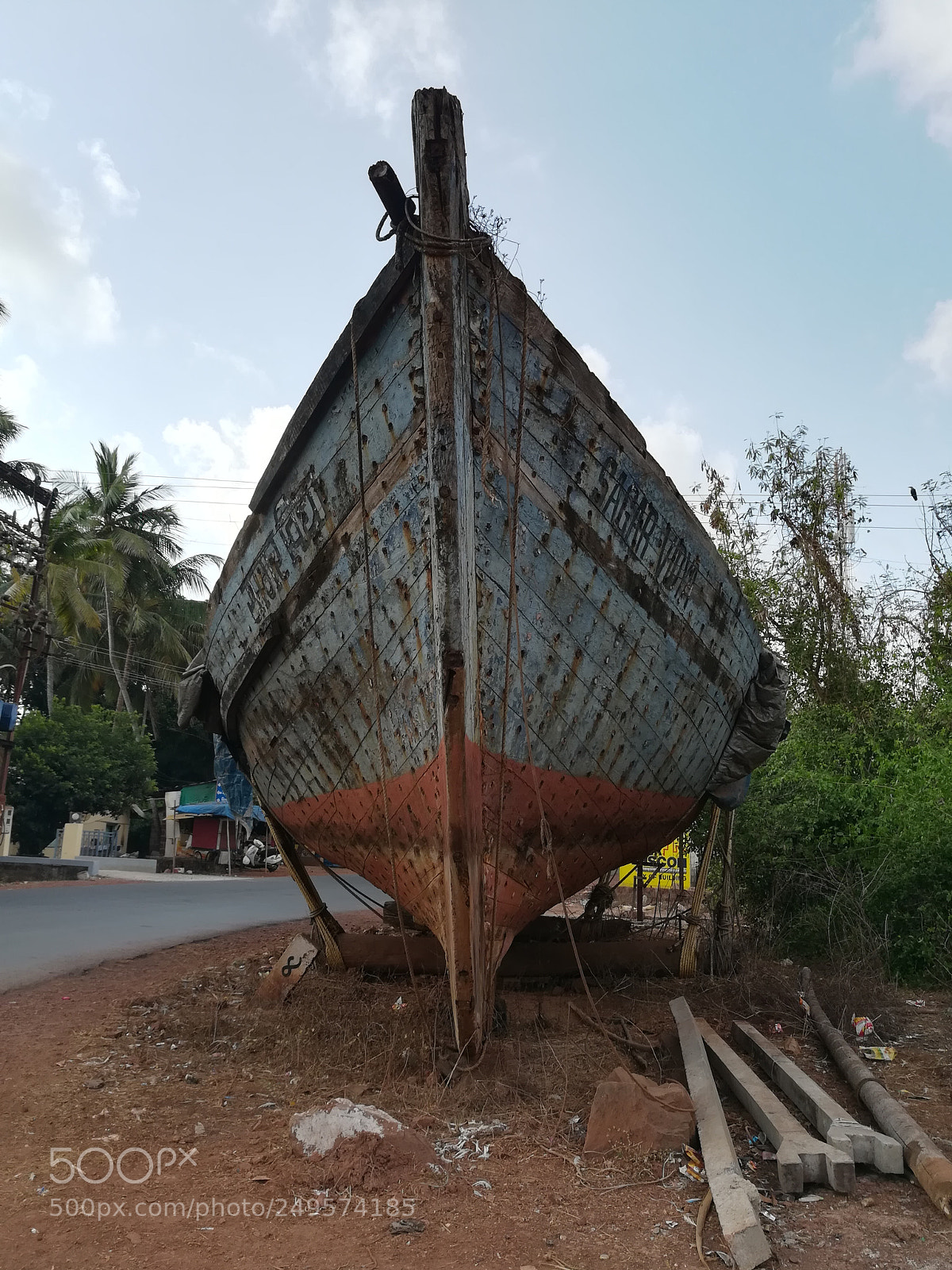 HUAWEI honor 6x sample photo. Boat on the road photography
