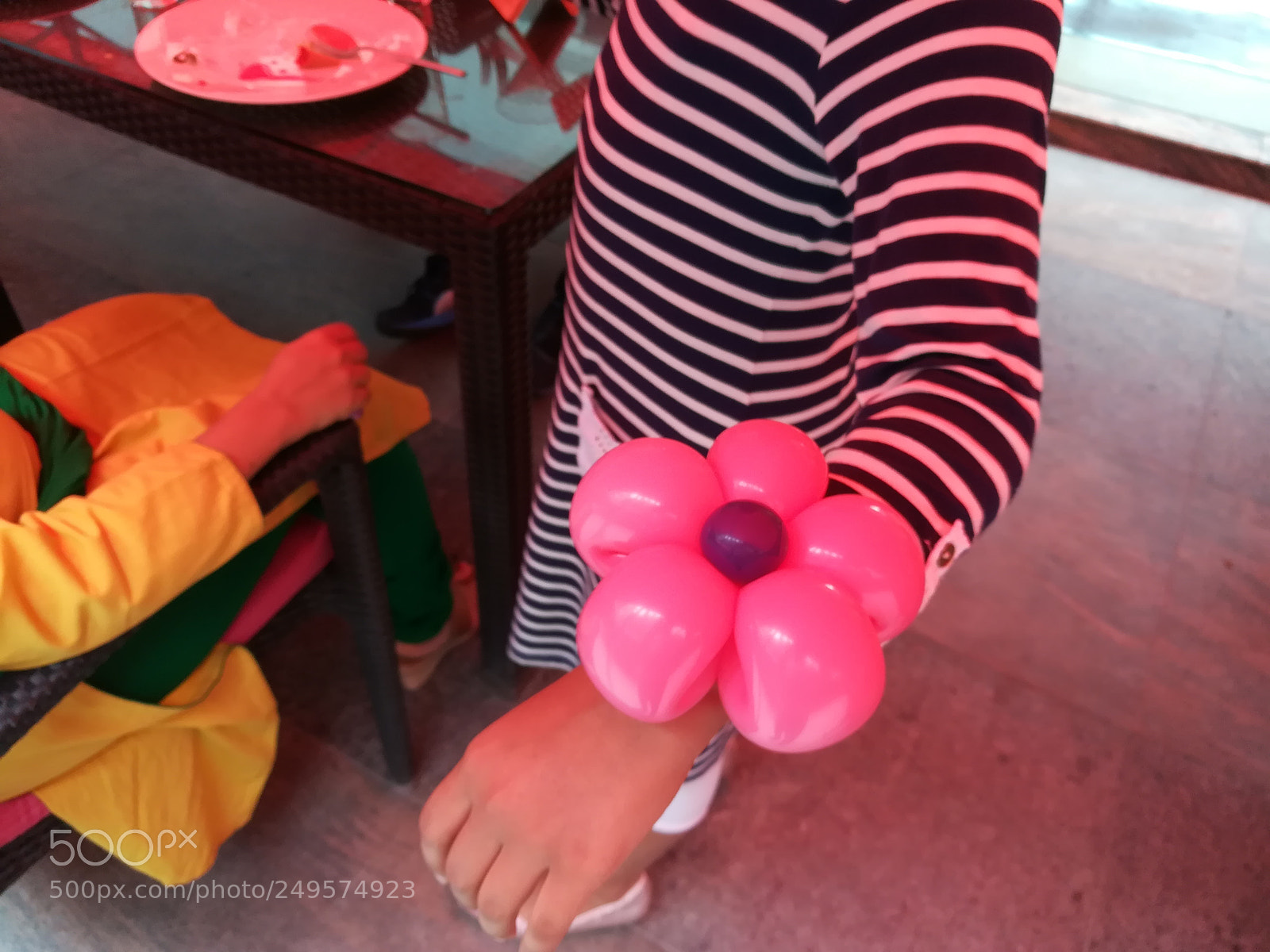 HUAWEI honor 6x sample photo. Baloon bands photography
