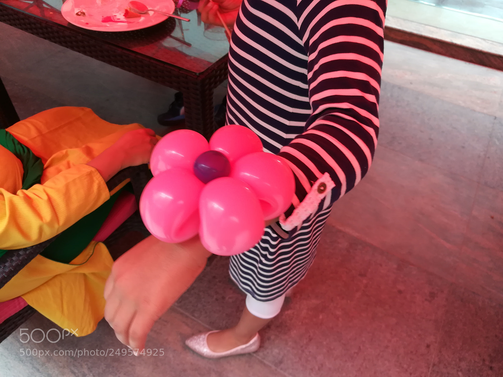 HUAWEI honor 6x sample photo. Baloon bands photography