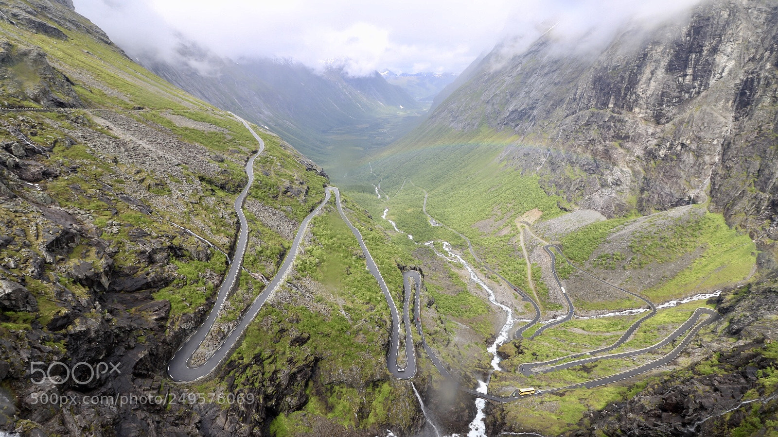 Canon EOS 750D (EOS Rebel T6i / EOS Kiss X8i) sample photo. This is the trollstigen photography