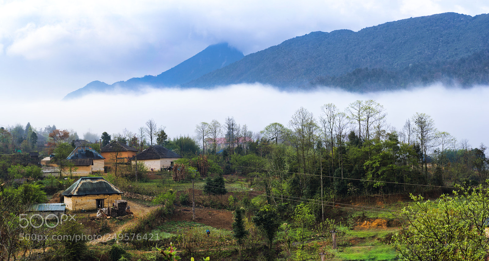 Sony a7 II sample photo. Y ty in clouds photography