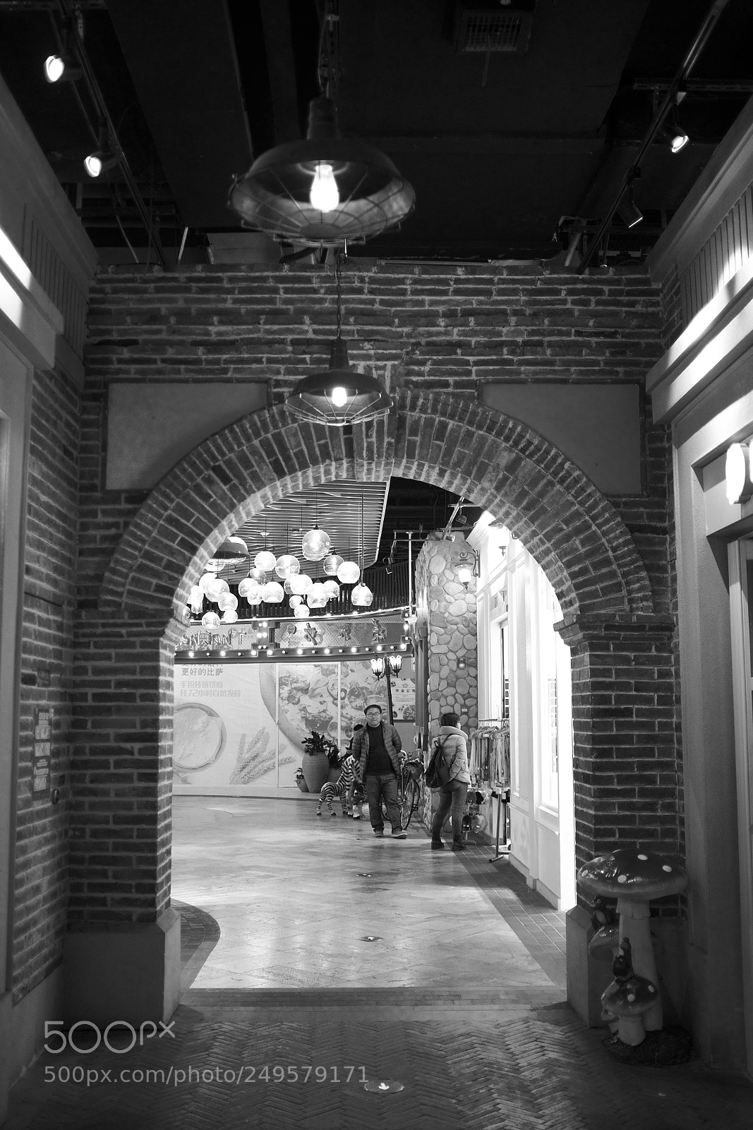 Fujifilm X100T sample photo. Exit to the mall photography