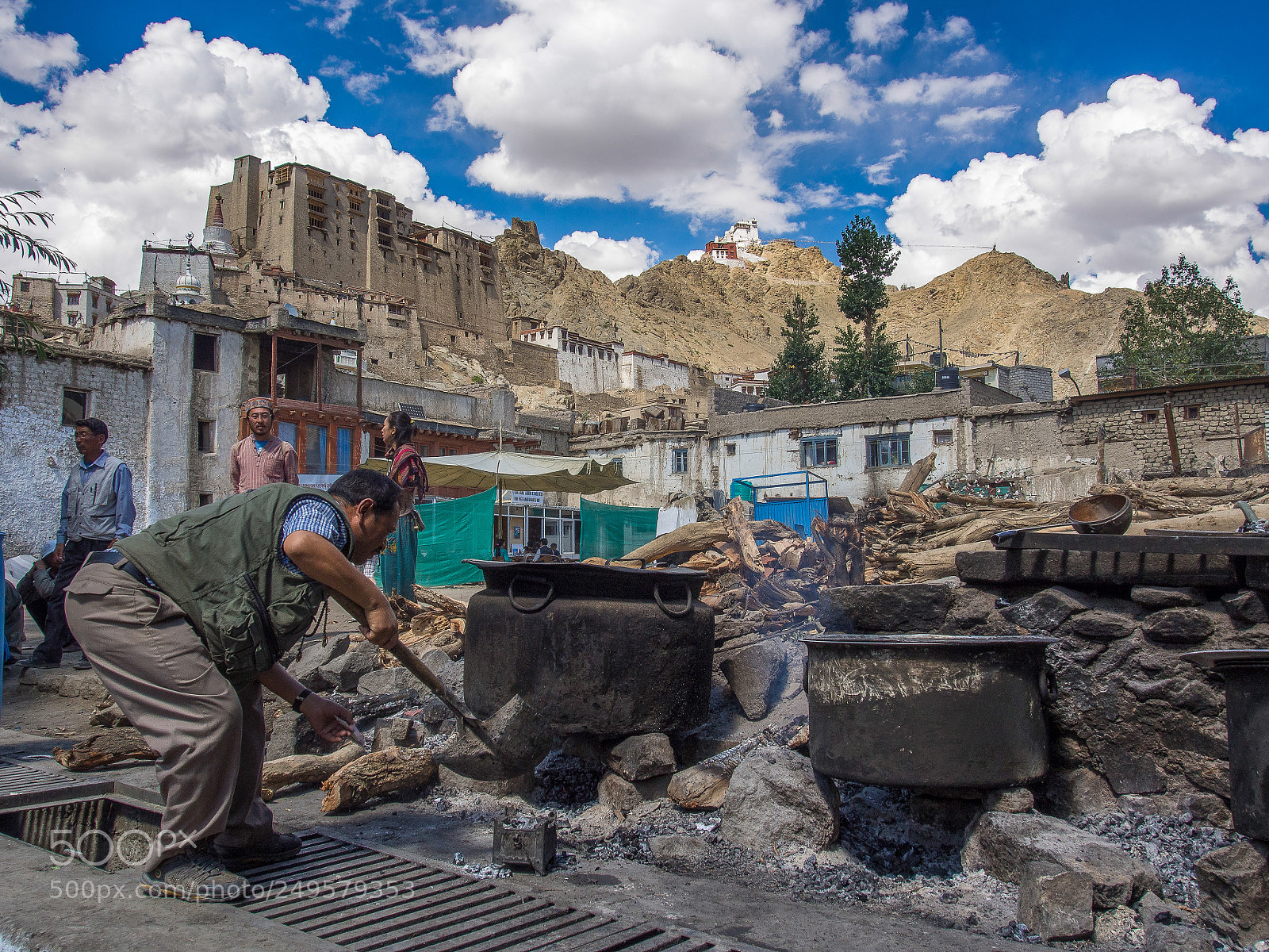 Olympus OM-D E-M5 sample photo. Street scene in ladakh photography