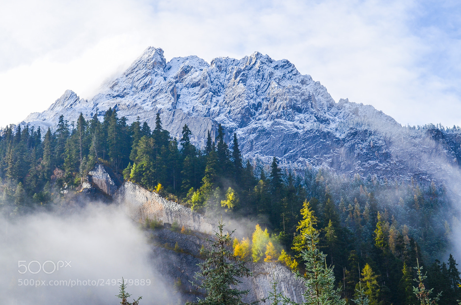 Nikon D5100 sample photo. Amazing autumn photography