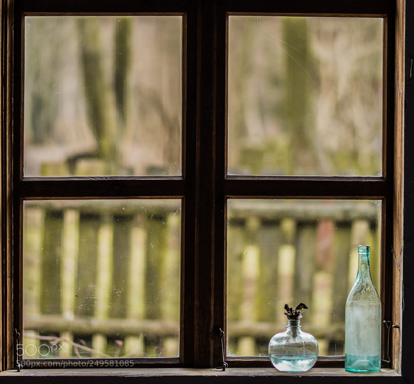 Nikon D5200 sample photo. Window photography