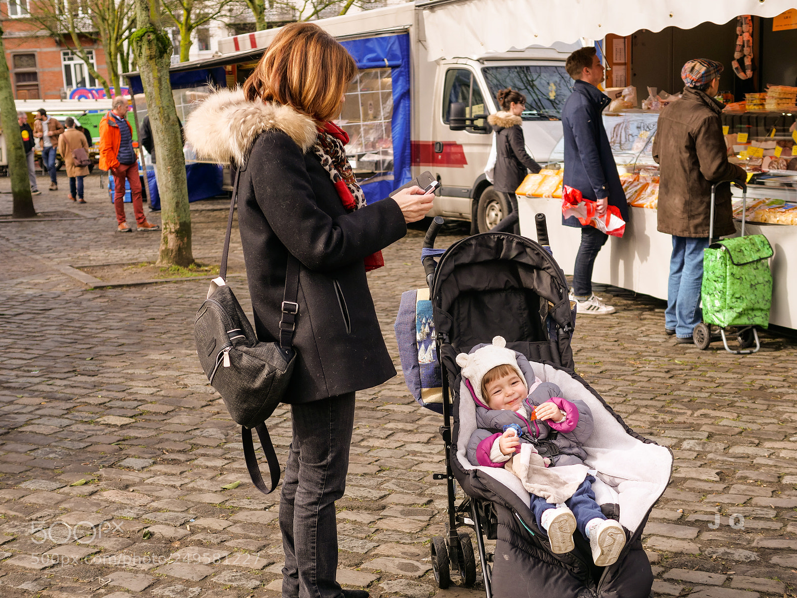 Panasonic Lumix DC-G9 sample photo. Jour de marché photography