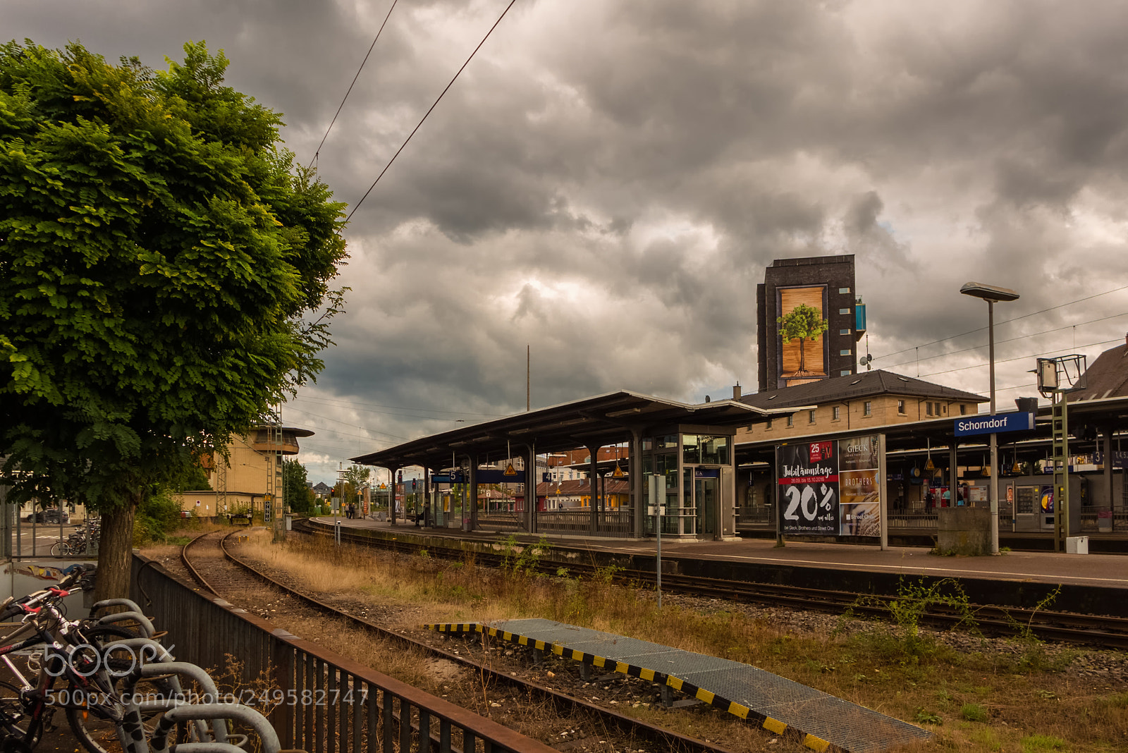 Panasonic Lumix DMC-LX7 sample photo. The train station of photography