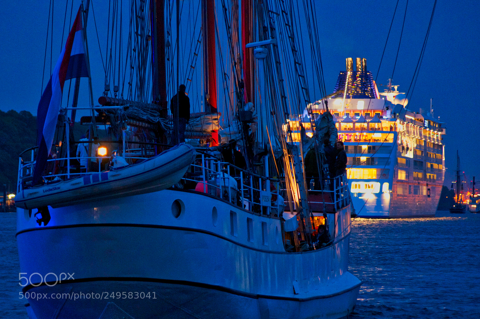 Sony SLT-A55 (SLT-A55V) sample photo. Hamburg blue harbour photography