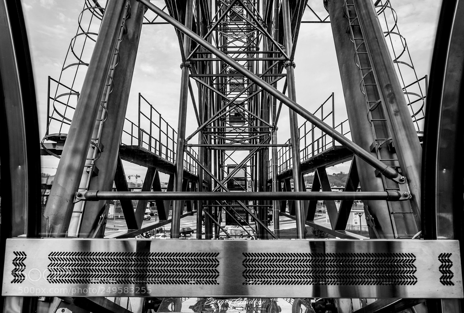 Nikon D5200 sample photo. The wheel photography