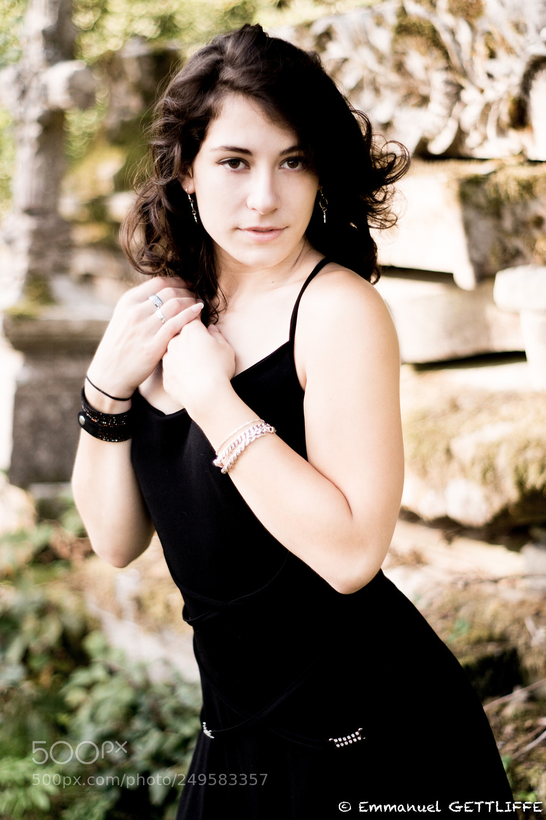 Sony ILCA-77M2 sample photo. Tombes photography