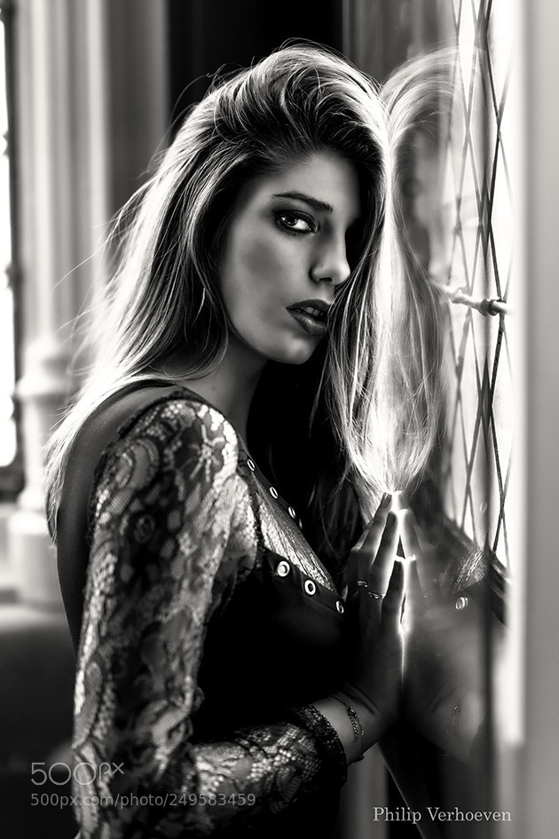Sony a7R II sample photo. Yasmina in black and photography