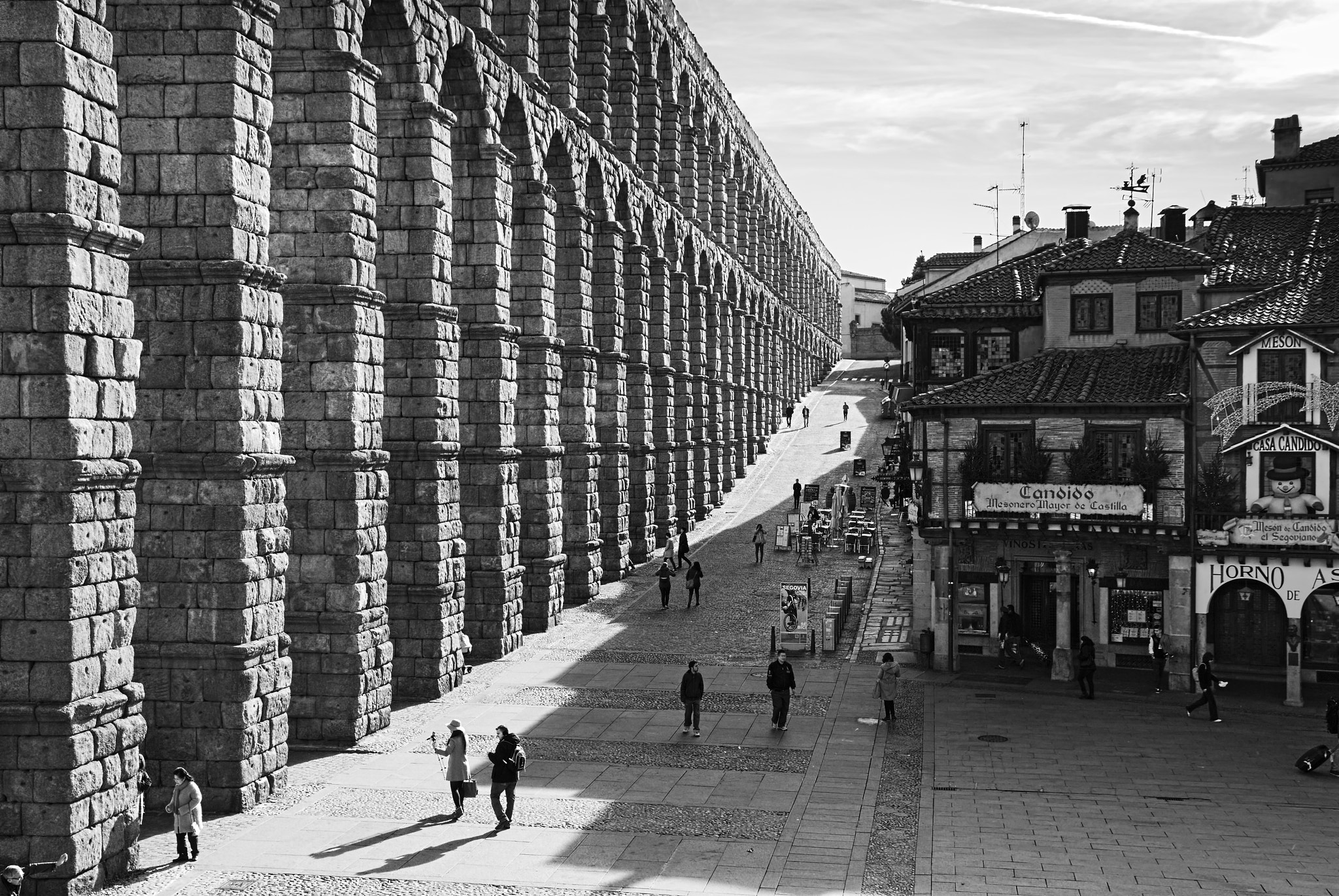 Nikon D60 sample photo. The roman aqueduct at segovia photography
