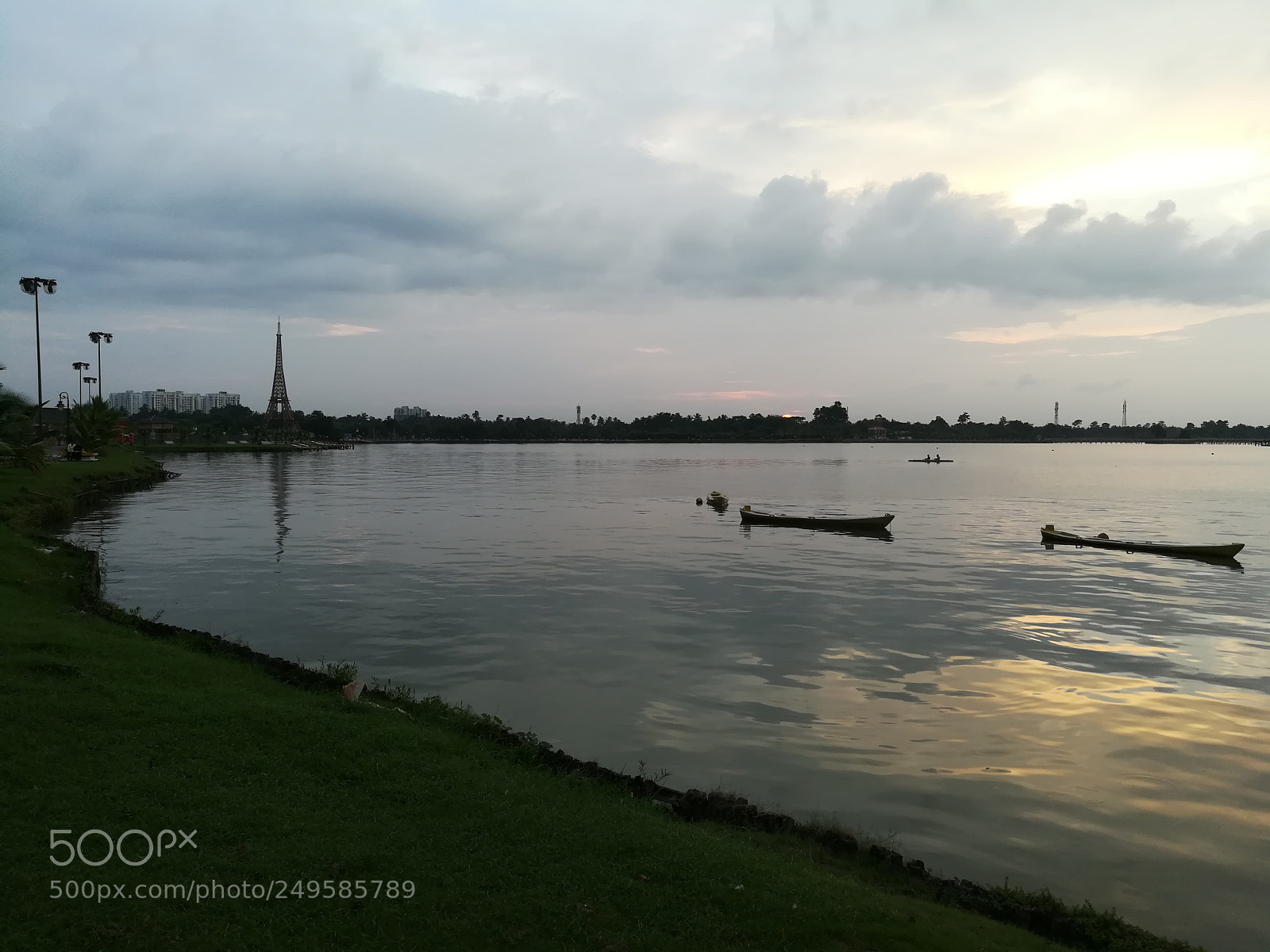 HUAWEI honor 6x sample photo. Lakeside walk photography