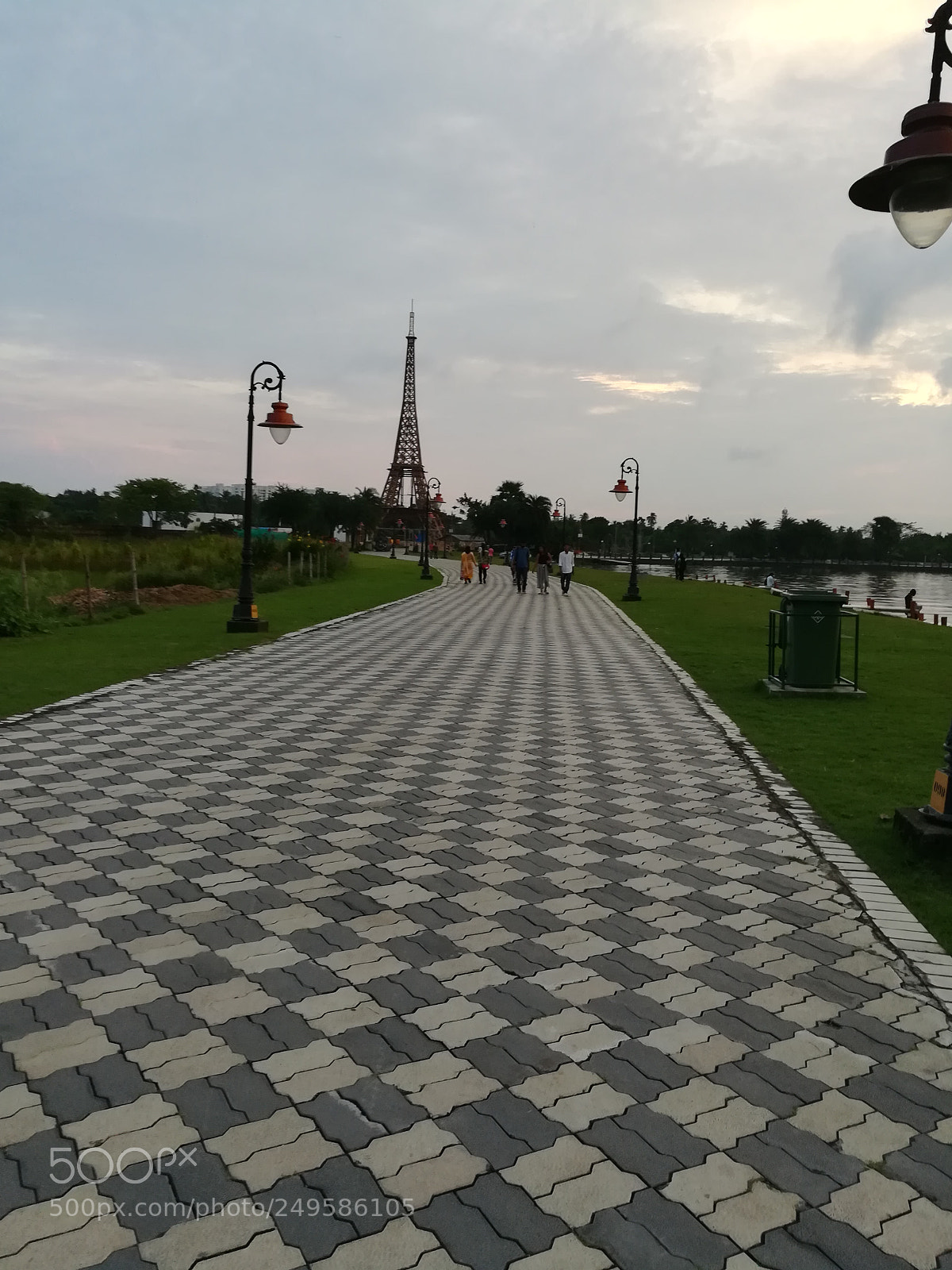 HUAWEI honor 6x sample photo. Walkways photography