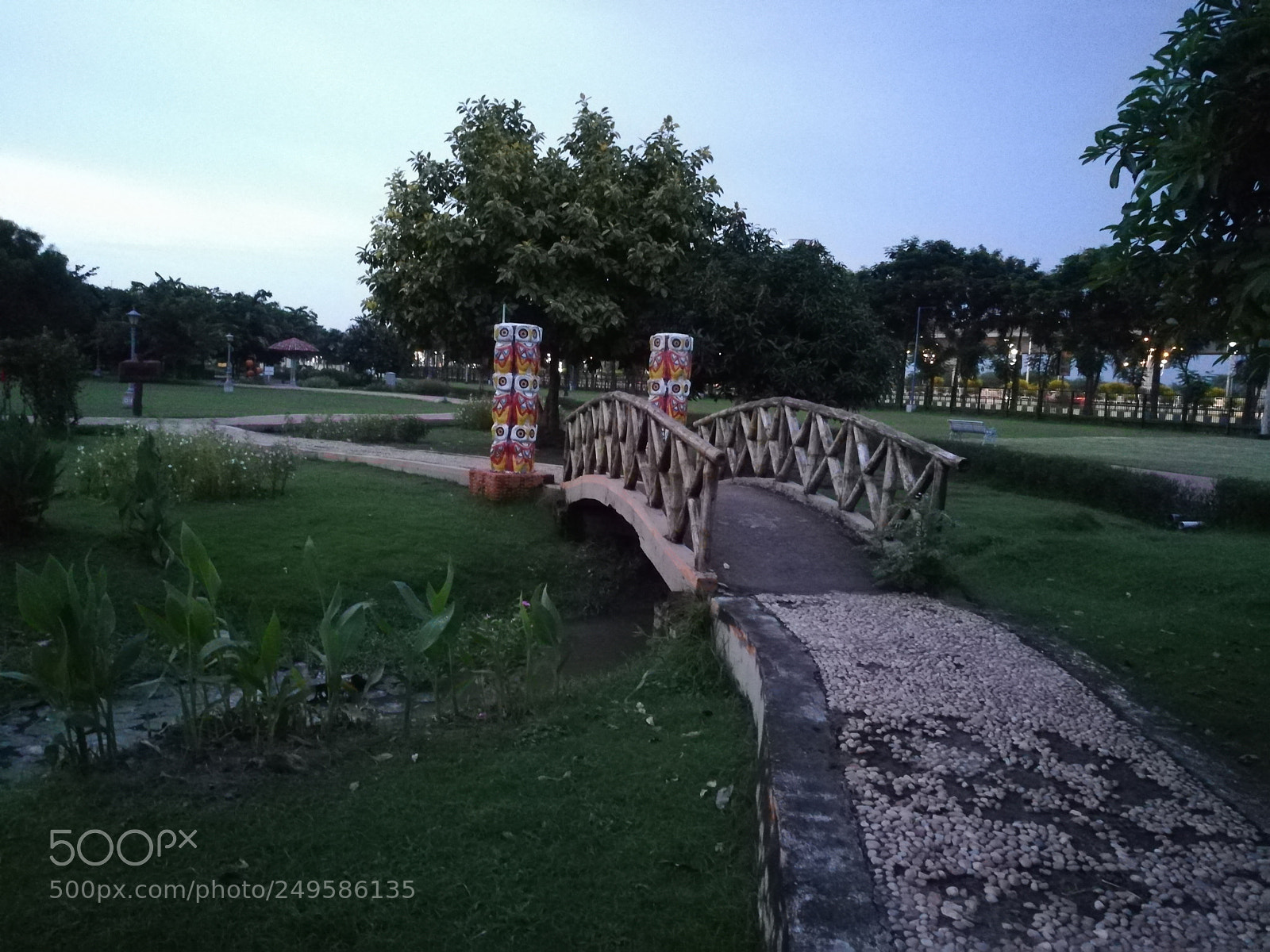 HUAWEI honor 6x sample photo. Walkways photography