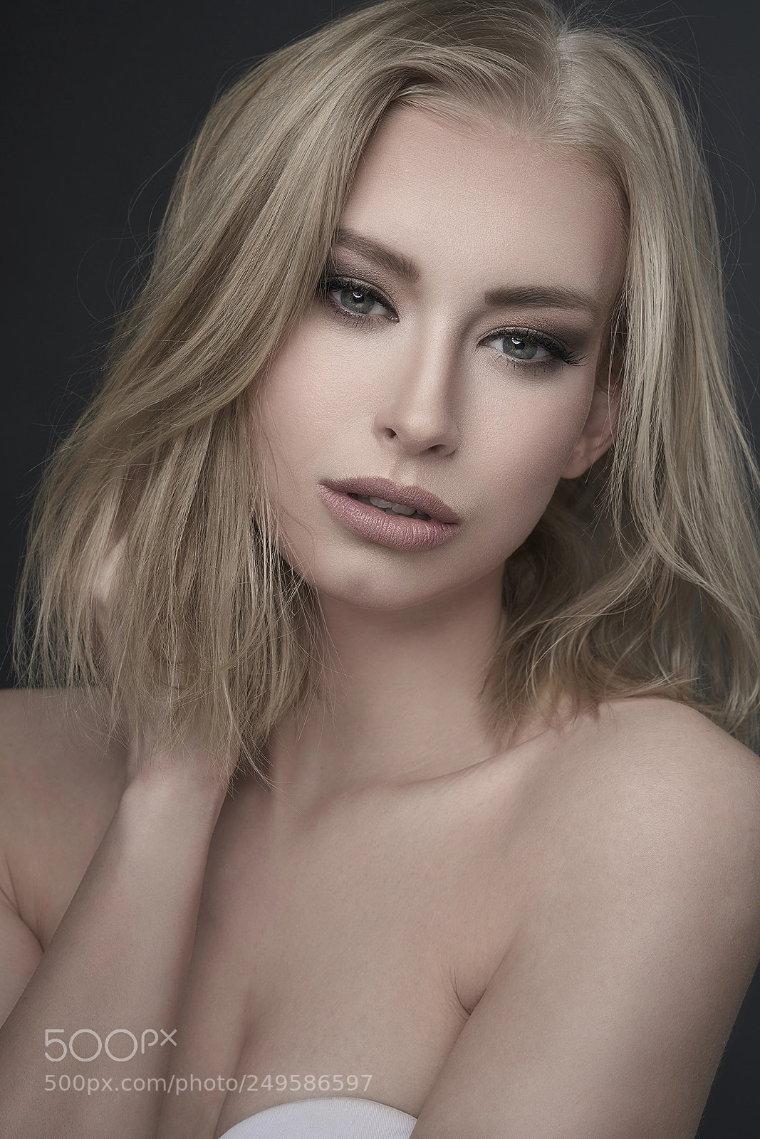 Sony a7R III + Sony FE 90mm F2.8 Macro G OSS sample photo. Sandra (3) photography