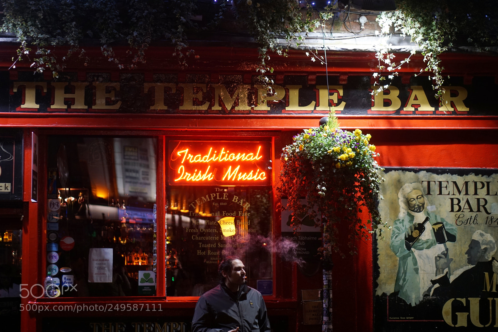 Sony a6000 sample photo. The temple bar photography