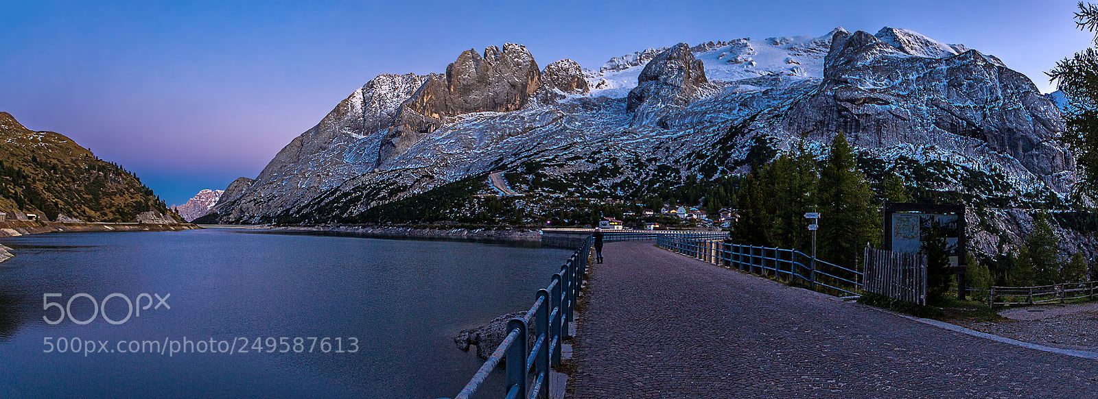 Canon EOS 550D (EOS Rebel T2i / EOS Kiss X4) sample photo. Lago di fedaia, dolomiti photography
