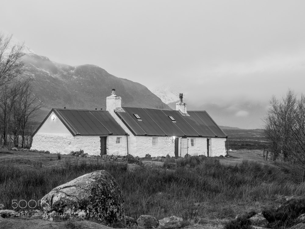 Olympus OM-D E-M10 II sample photo. Black rock cottage photography