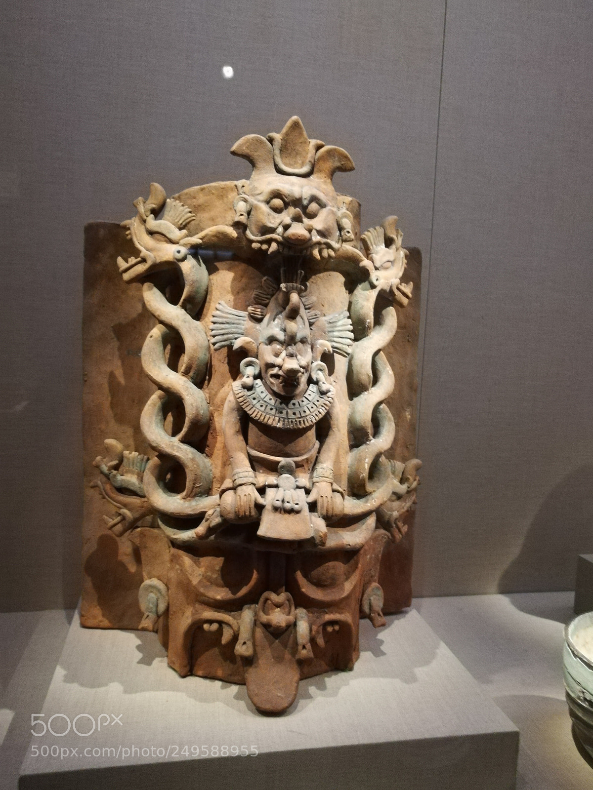 HUAWEI honor 6x sample photo. Mayan sculptures photography
