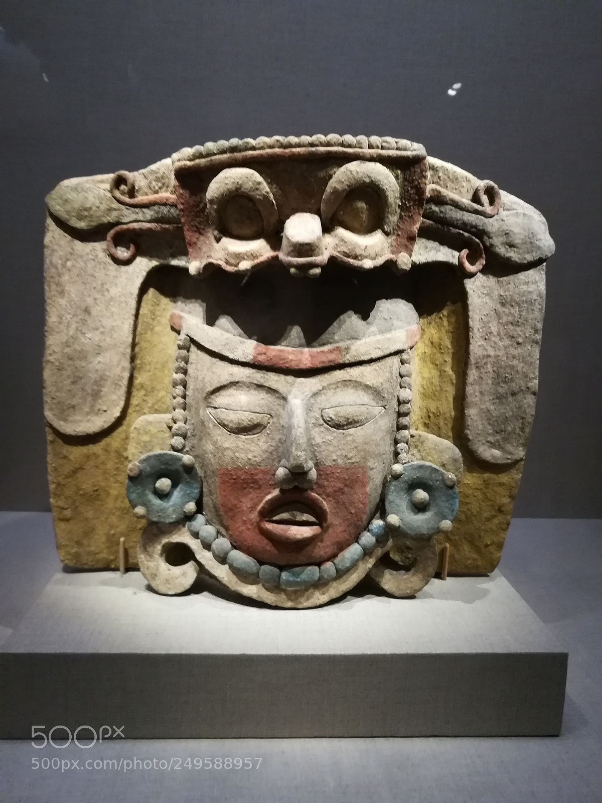 HUAWEI honor 6x sample photo. Mayan sculptures photography
