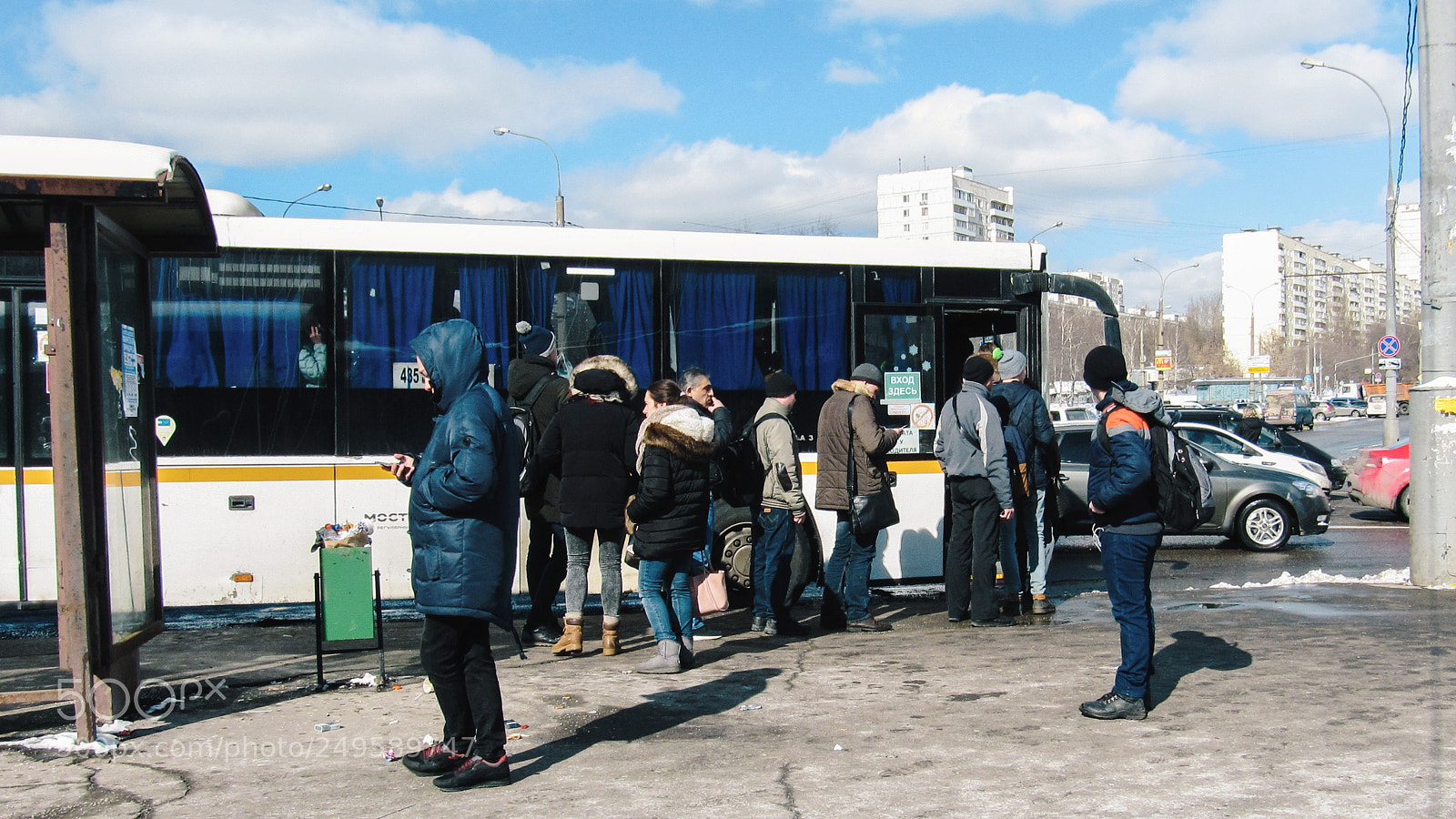 Canon PowerShot SX200 IS sample photo. Bus queue photography