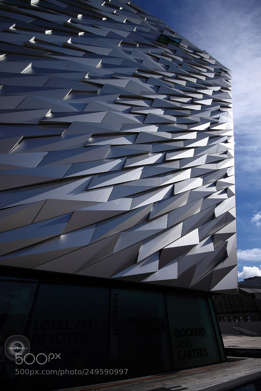 Canon EOS 500D (EOS Rebel T1i / EOS Kiss X3) sample photo. Architecture inspired by titanic photography