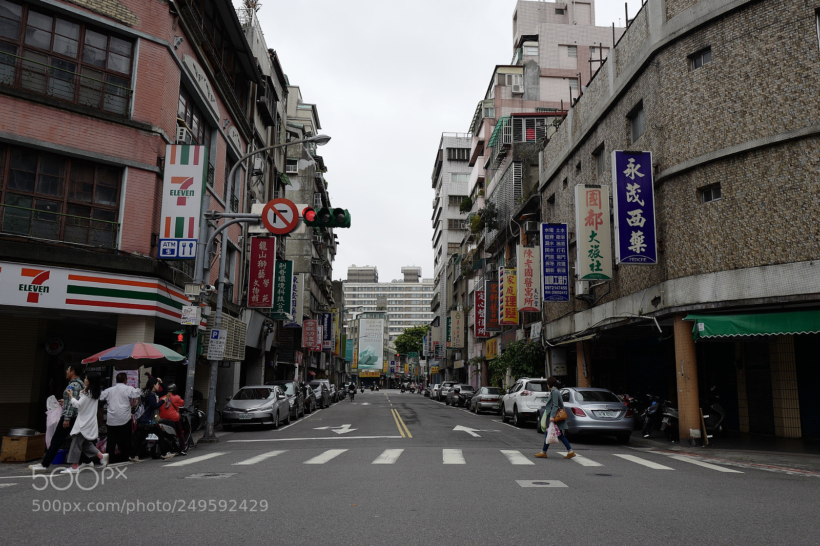 Leica Q (Typ 116) sample photo. 街拍廣告牌圖鑑 photography